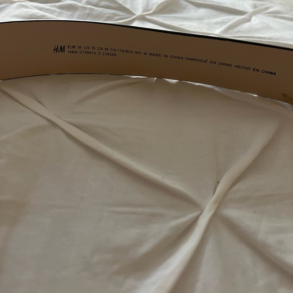 H&M BELT - Picture 2 of 3